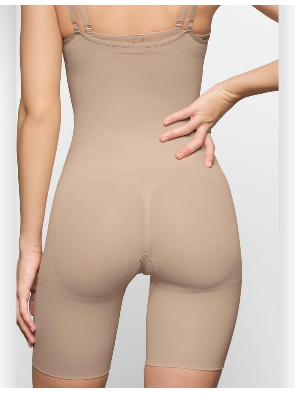 240 Skims body butt lifting open bust bodysuit